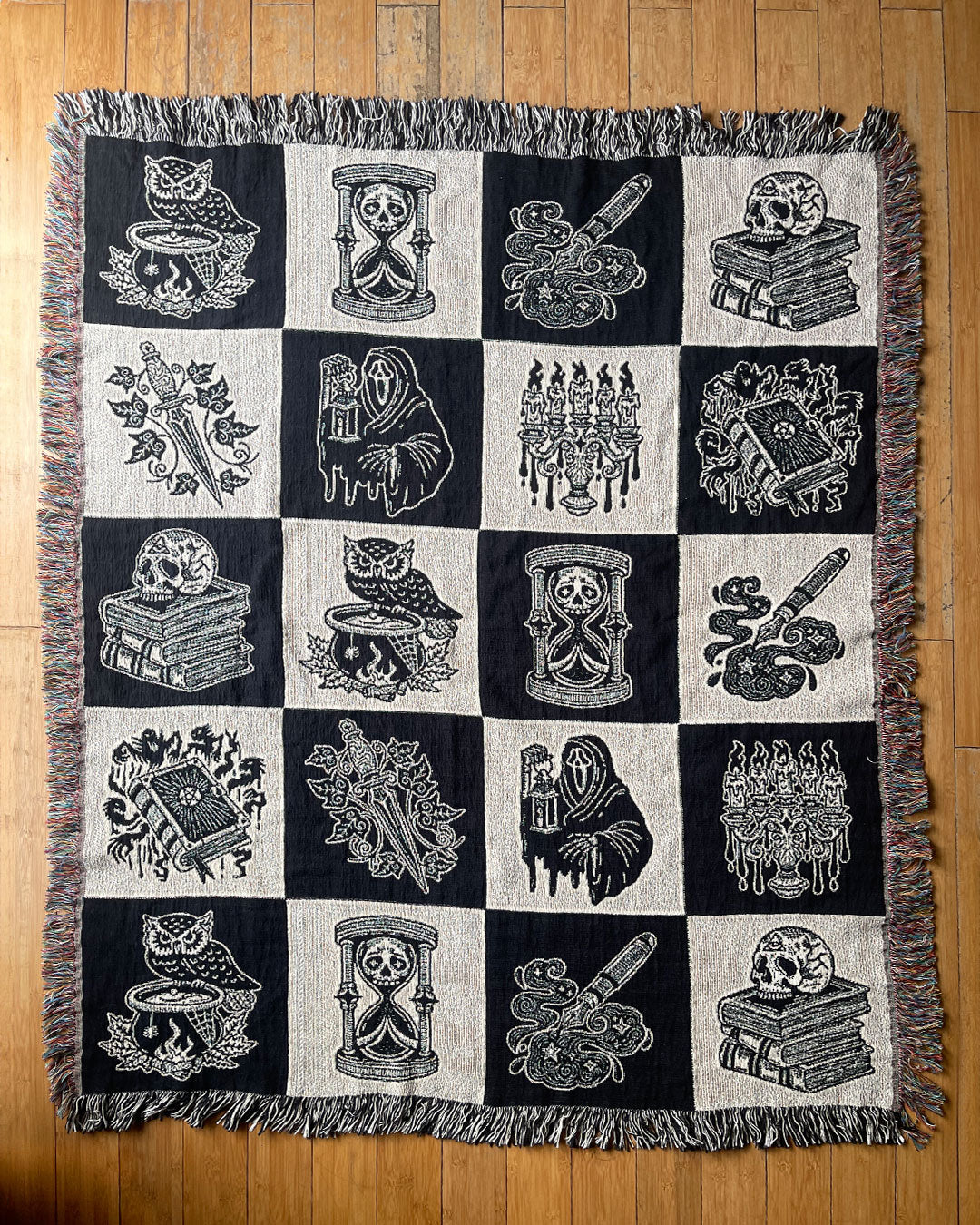 Dark Academia: Hypoallergenic Woven Blanket